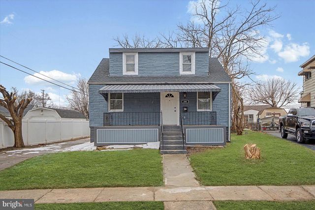 200 PINEWOOD RD, Dundalk, MD 21222