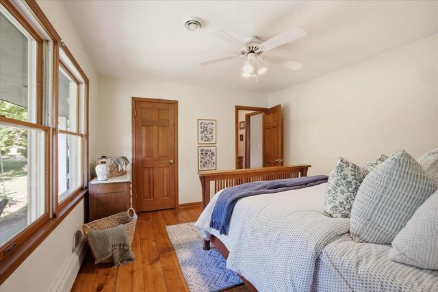N7W29615 Thames COURT, Waukesha, WI 53188