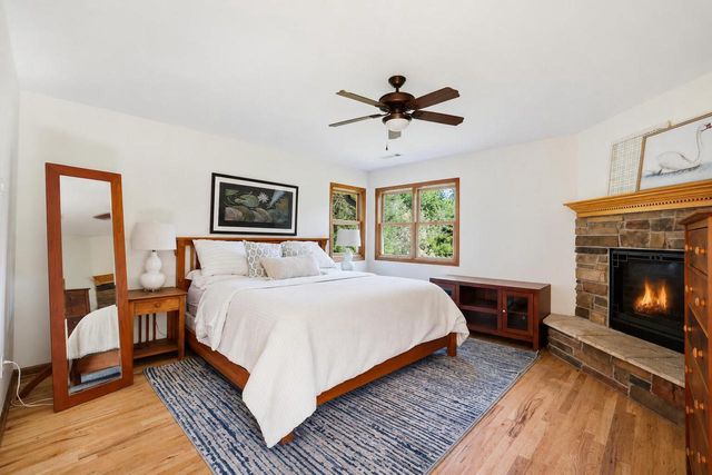 N7W29615 Thames COURT, Waukesha, WI 53188
