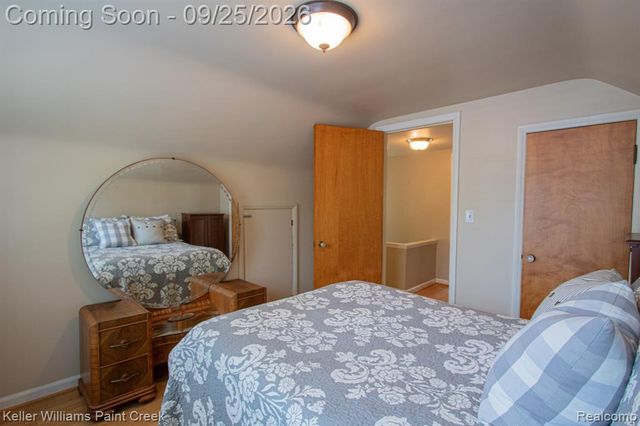 218 Riverside Drive, Mount Clemens, MI 48043