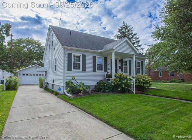 218 Riverside Drive, Mount Clemens, MI 48043