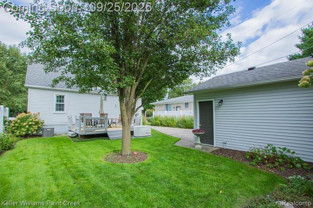 218 Riverside Drive, Mount Clemens, MI 48043