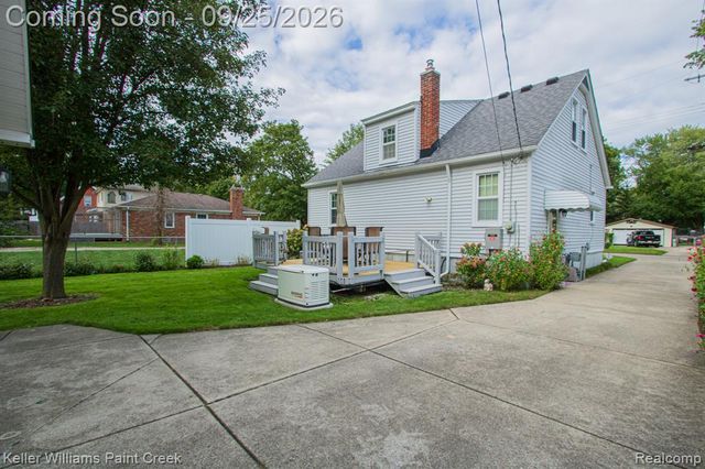 218 Riverside Drive, Mount Clemens, MI 48043