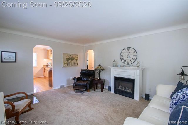 218 Riverside Drive, Mount Clemens, MI 48043
