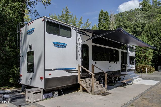 4229 E Parkway Lot 233, Gatlinburg, TN 37738