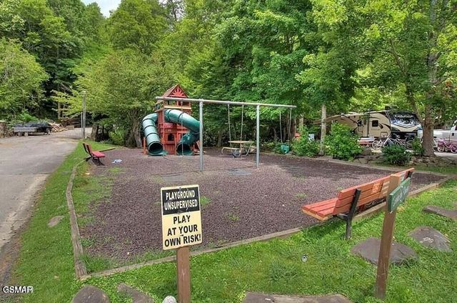 4229 E Parkway Lot 233, Gatlinburg, TN 37738