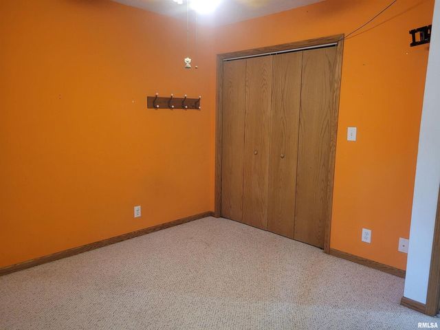 103 E Highline Road, Woodlawn, IL 62898