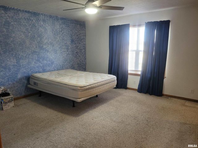 103 E Highline Road, Woodlawn, IL 62898