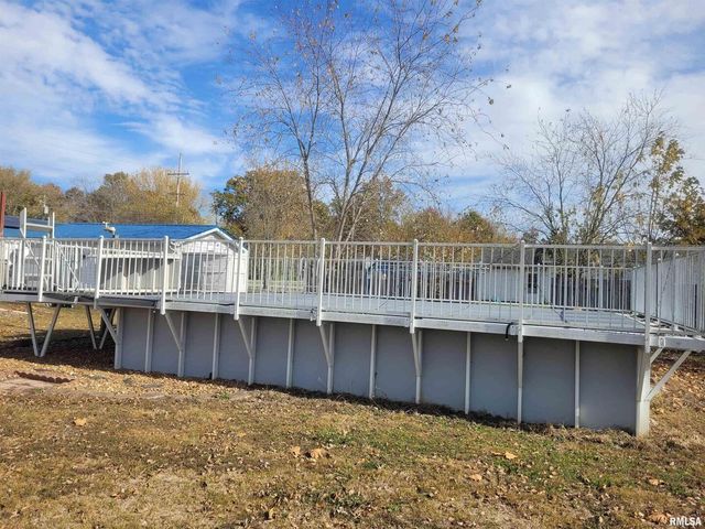 103 E Highline Road, Woodlawn, IL 62898