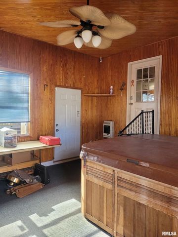 103 E Highline Road, Woodlawn, IL 62898