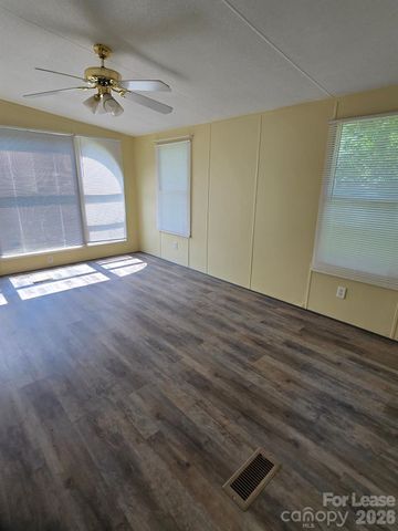 118 Kennedy Avenue, Kannapolis, NC 28083