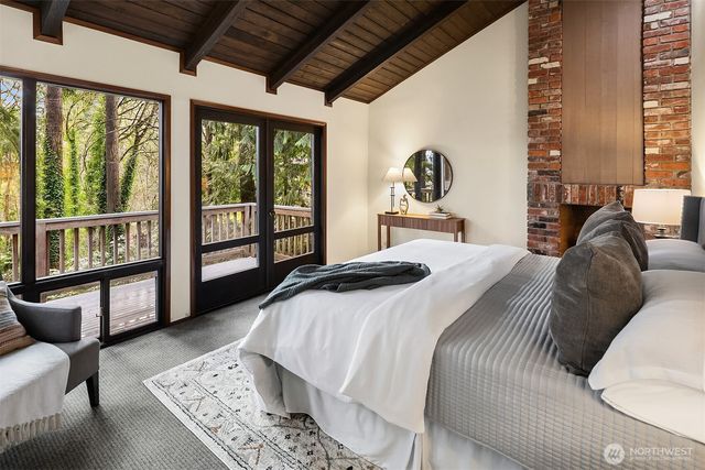 9027 SE 50th Street, Mercer Island, WA 98040