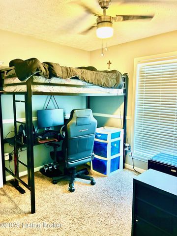 7714 Kenbrook Pl, Louisville, KY 40258