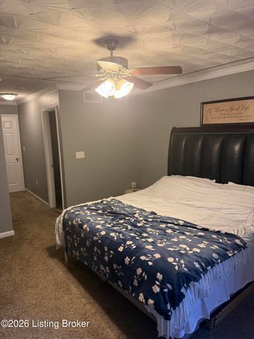 7714 Kenbrook Pl, Louisville, KY 40258