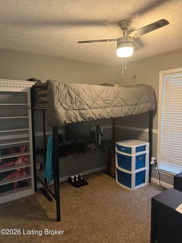 7714 Kenbrook Pl, Louisville, KY 40258