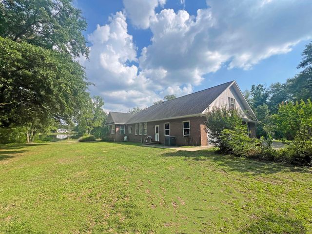 1440 Fellowship Drive, Manning, SC 29102