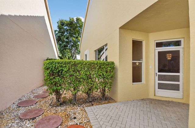 8361 Horseshoe Bay Road, Boynton Beach, FL 33472