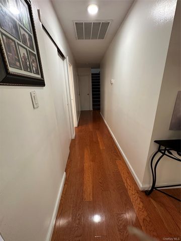 23 Pimlico Drive, Commack, NY 11725