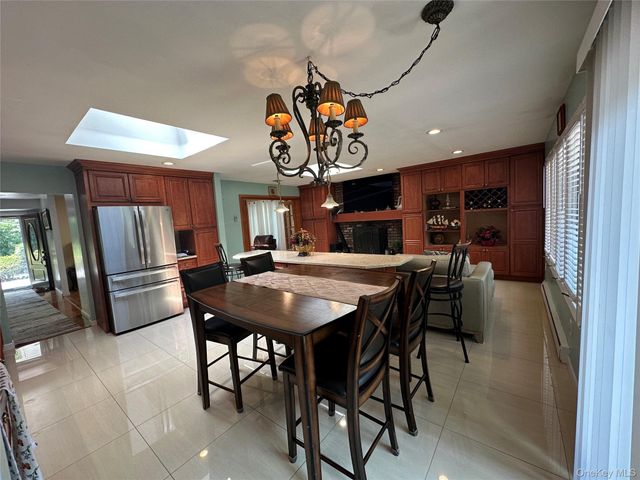 23 Pimlico Drive, Commack, NY 11725