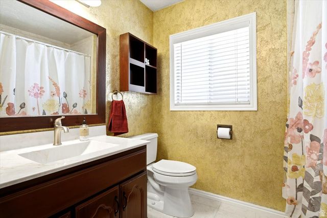 1388 N HILLSBORO DR, Layton, UT 84040