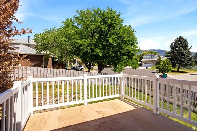 1388 N HILLSBORO DR, Layton, UT 84040