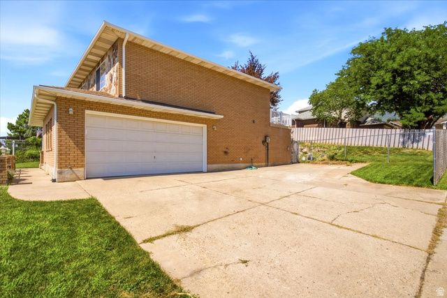 1388 N HILLSBORO DR, Layton, UT 84040