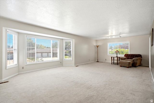 1388 N HILLSBORO DR, Layton, UT 84040
