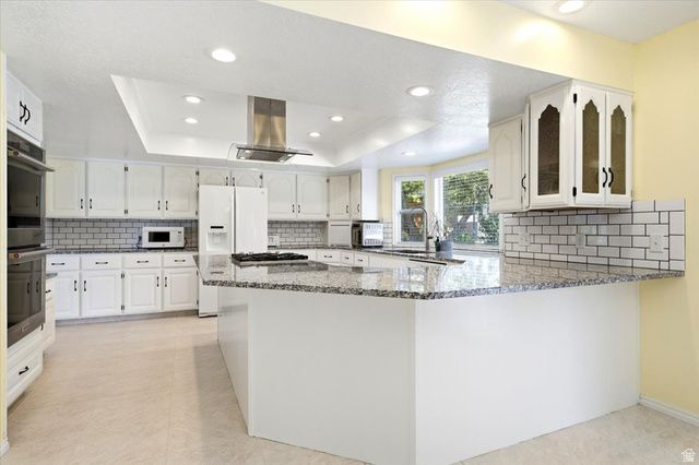 1388 N HILLSBORO DR, Layton, UT 84040