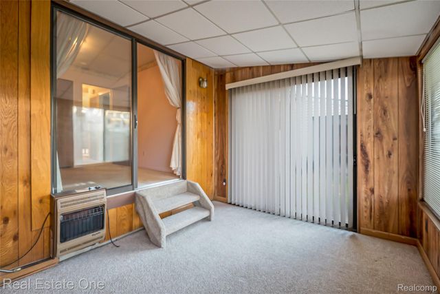 25104 HAMILTON Court 4, South Lyon, MI 48178