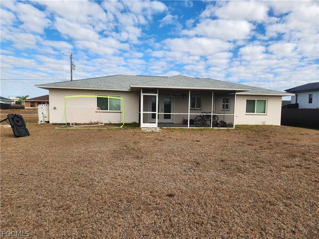 1402 NE 18th ST, Cape Coral, FL 33909