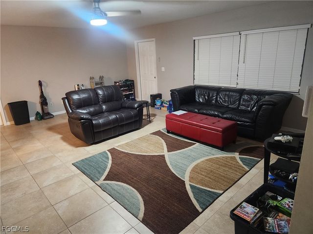 1402 NE 18th ST, Cape Coral, FL 33909