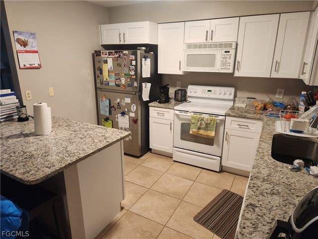 1402 NE 18th ST, Cape Coral, FL 33909