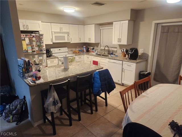 1402 NE 18th ST, Cape Coral, FL 33909