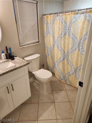 1402 NE 18th ST, Cape Coral, FL 33909