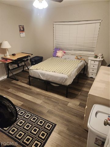 1402 NE 18th ST, Cape Coral, FL 33909