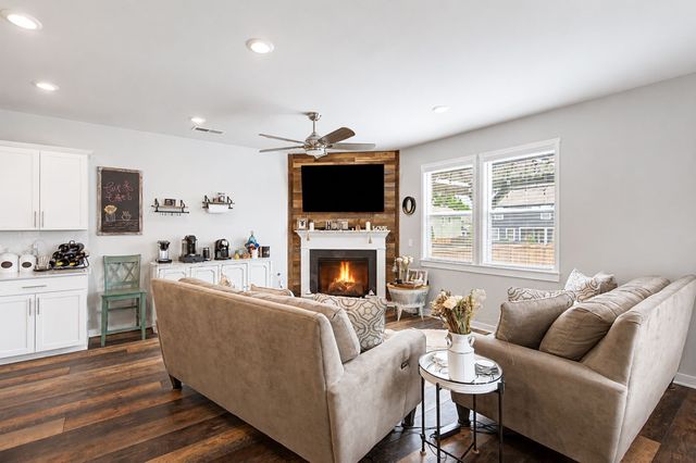 3420 Milford Dr, Thompsons Station, TN 37179