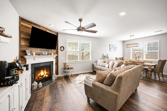 3420 Milford Dr, Thompsons Station, TN 37179