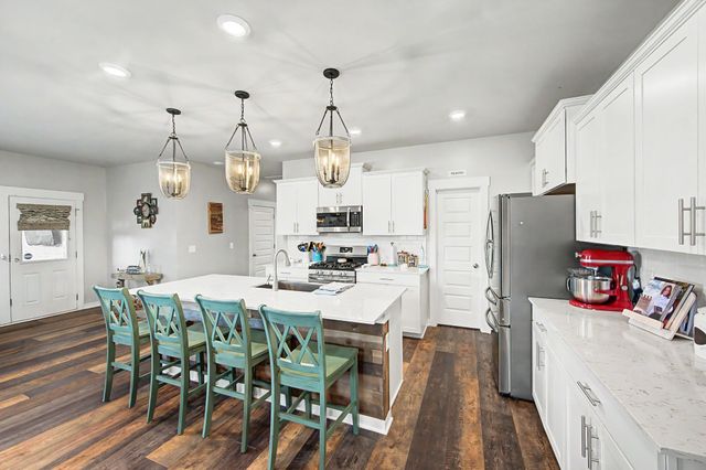3420 Milford Dr, Thompsons Station, TN 37179