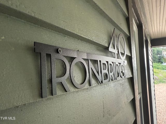 40 Iron Bridge Road, Mosheim, TN 37818