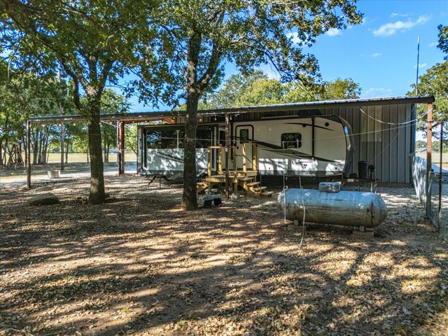 2210 Cardwell Road, Ringgold, TX 76261