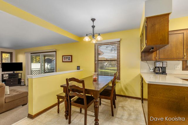 1336 Banbury Avenue, Grand Rapids, MI 49505