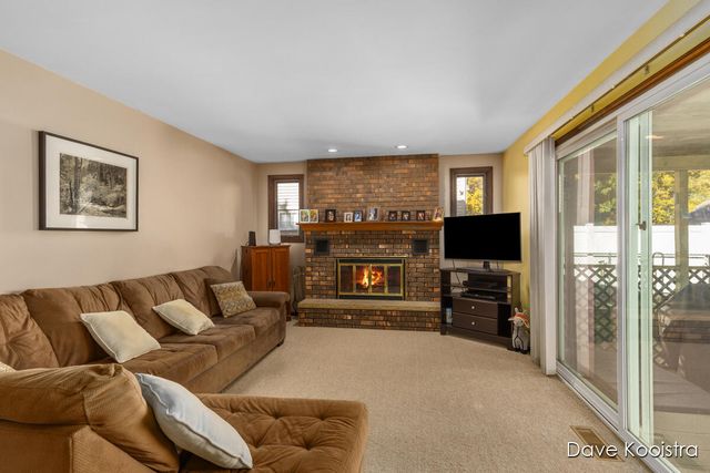 1336 Banbury Avenue, Grand Rapids, MI 49505