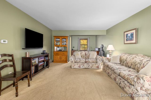 1336 Banbury Avenue, Grand Rapids, MI 49505