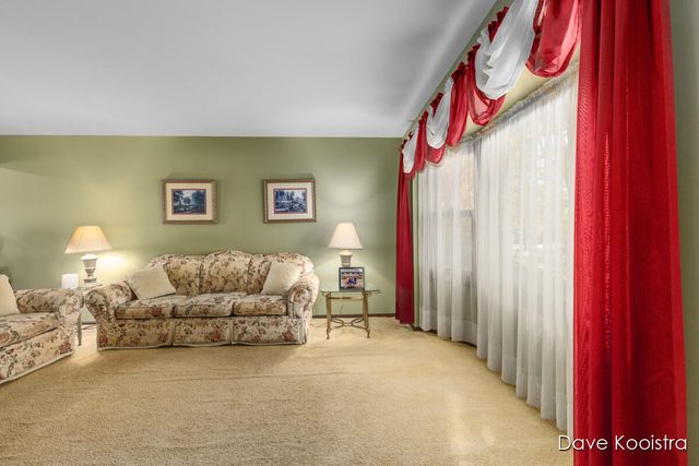 1336 Banbury Avenue, Grand Rapids, MI 49505