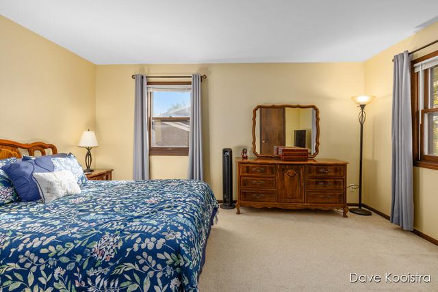 1336 Banbury Avenue, Grand Rapids, MI 49505