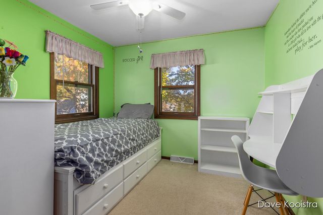 1336 Banbury Avenue, Grand Rapids, MI 49505