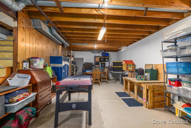 1336 Banbury Avenue, Grand Rapids, MI 49505