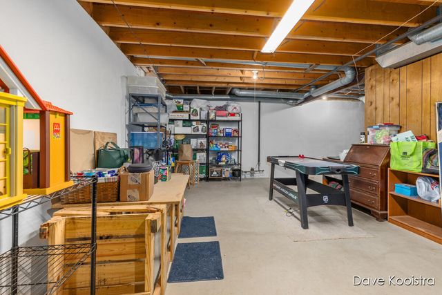 1336 Banbury Avenue, Grand Rapids, MI 49505