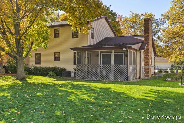 1336 Banbury Avenue, Grand Rapids, MI 49505