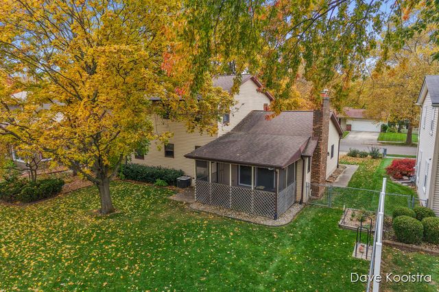 1336 Banbury Avenue, Grand Rapids, MI 49505